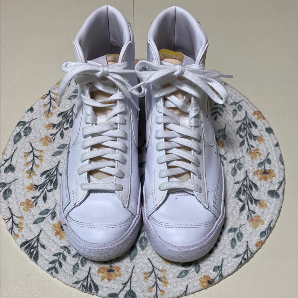 Women’s Nike Hightop Sneakers.